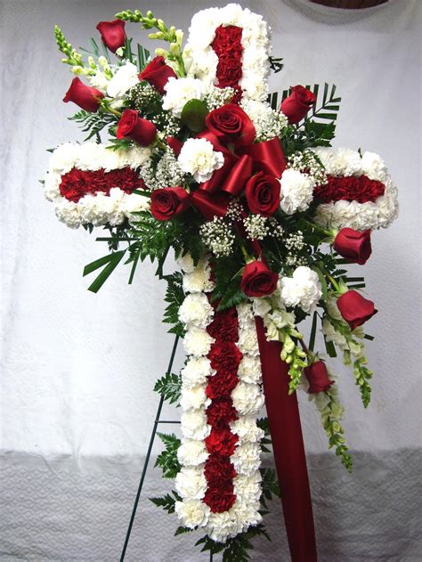6cross84163416large 1280×1706 Arreglos Funerales Bellos
