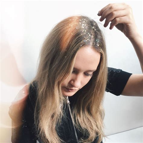 festival hair styles how to do glitter roots