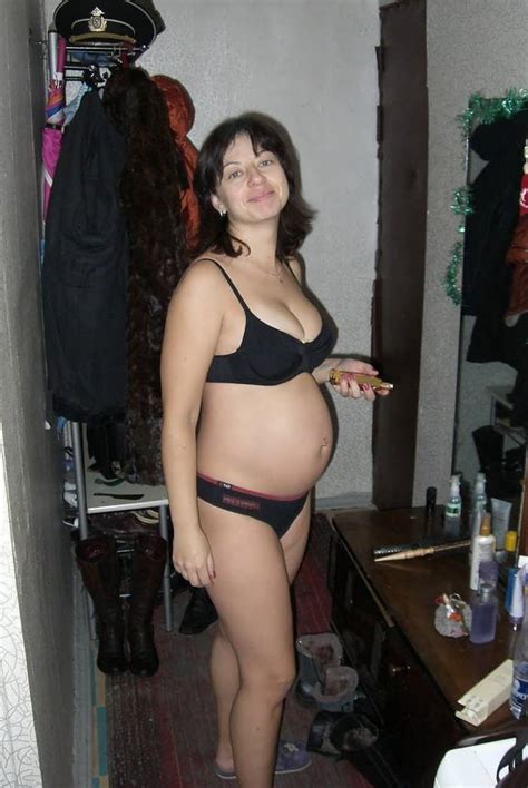 Nude Pregnanc