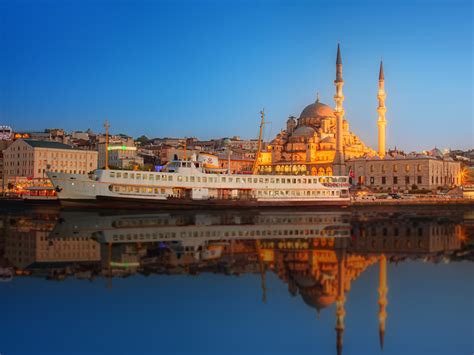 By armagan orki, on flickr. Fonds d'ecran Istanbul Turquie Maison Quai Navire Soir ...