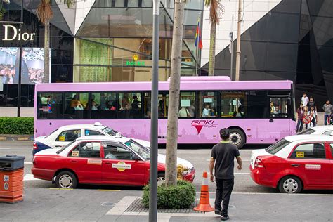 Passengers can take a taxi or take penang city bus 401 to georgetown at around rm 2.5. GOKL. De prettige en gratis busdienst in het centrum van ...