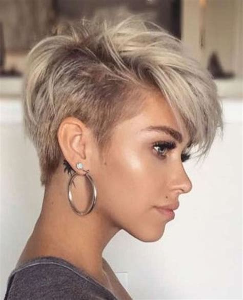 18 Short Haircuts For Curly Hair Square Face Short Hairstyle Ideas The Short Hair Handbook