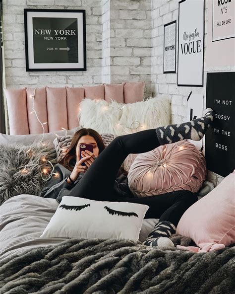 Dormify On Instagram “happiest Here 💕” Dorm Room Inspiration College Dorm Room Decor Room