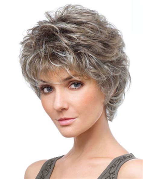 30 Easy Short Hairstyles For Older Women You Should Try
