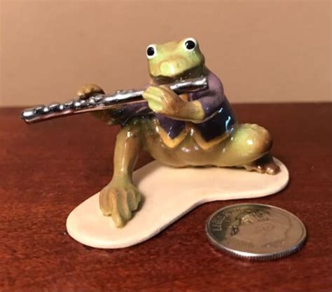 Hagen Renaker Specialty Toadally Brass 3257 Flute Player Ceramic Frog