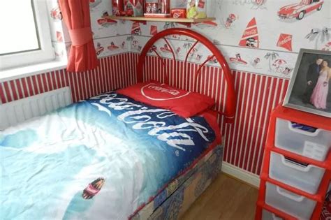 Coca Cola Obsessed Mum Transforms Home Into Incredible Red And White