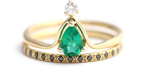 15 Stunning Engagement Rings That Arent Diamonds Huffpost Life