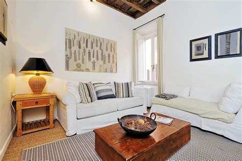 Trevi Elegant Apartment Rome Apartment For Rent 4 People