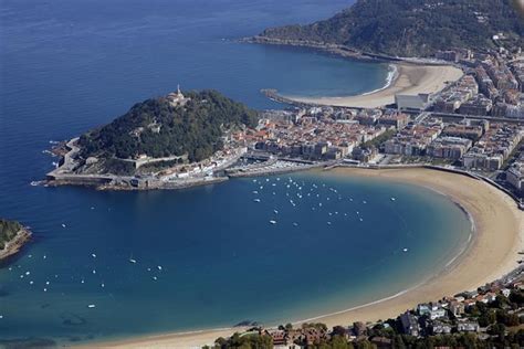Travel Guide San Sebastian Spain Tourist Facts And Map