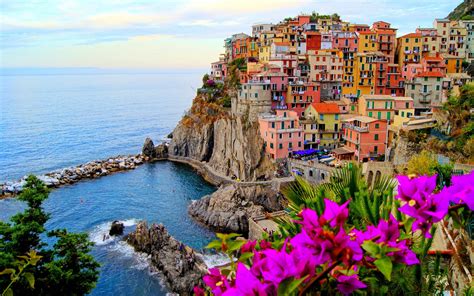 Italy Landscape City House Building Colorful Water