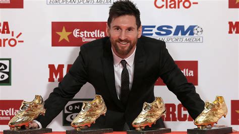lionel messi receives 4th golden shoe as europe s top scorer