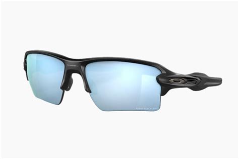 The 7 Best Sport Sunglasses For Every Activity Sunglasses Sports Sunglasses Driving Sunglasses