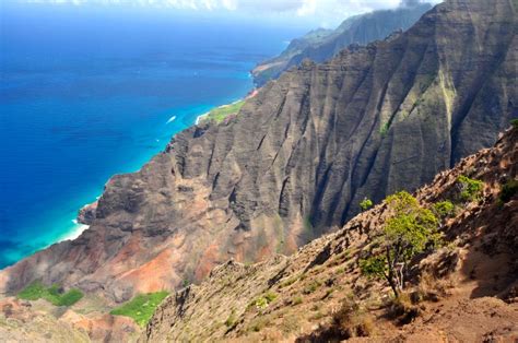 In honolulu, hawaii, the average seawater temperature in october is 80.1°f (26.7°c). Hawaii Weather