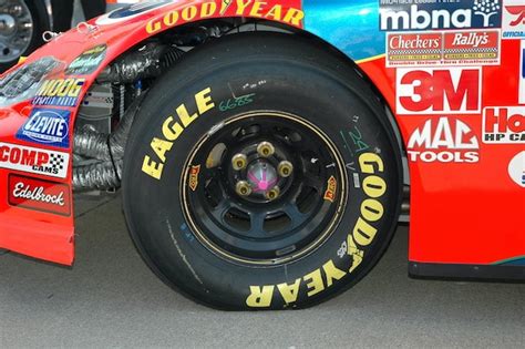 What Wheels Does Nascar Use Flow Racers