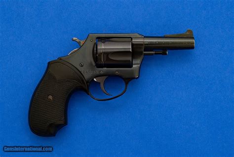 It has potent stopping power, while not being burdensome to. Charter Arms - Bulldog - 44 special