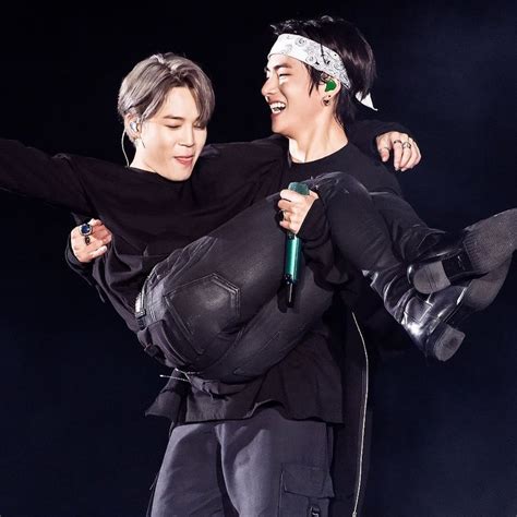 7,637 likes · 8 talking about this. 사자⁷ on Twitter in 2020 | Vmin, Bts vmin, Bts dancing
