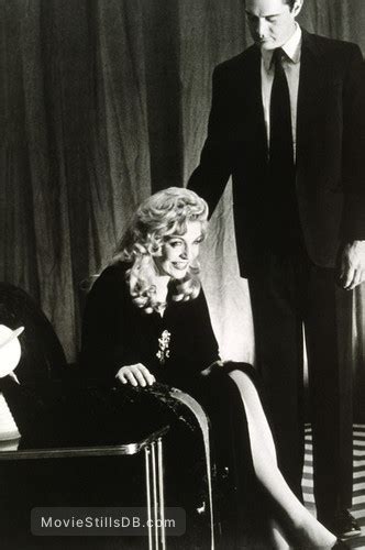 Twin Peaks Fire Walk With Me Publicity Still Of Kyle Maclachlan And Sheryl Lee