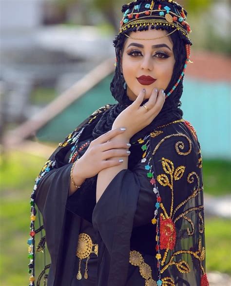 Pin By Black Eyes🎨 On Kurdish Dresses Persian Fashion Beautiful
