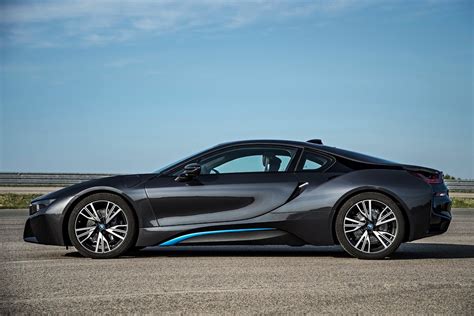 Bmw I8 Plug In Hybrid Sports Car Pictures And Details Video