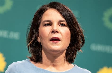 Baerbock Mann Kanzlerkandidatin Annalena Baerbock Grüne Sehen Das