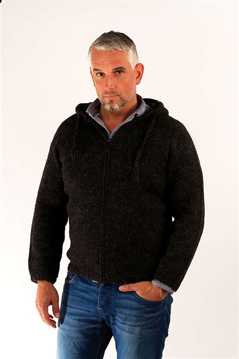 Freri Wool Sweater Black - NordicStore | Sweaters, Icelandic wool sweaters, Black sweaters