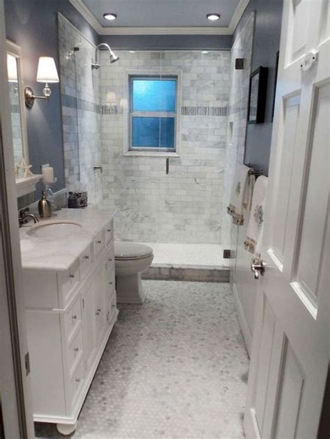 Here are some key things to think about when planning your layout and to help inspire the best bathroom design ideas for your space: ️ 50+ Amazing Main Bathroom Model Ideas 47 | Small master ...