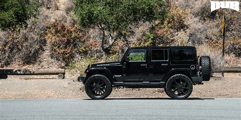 Black on Black with these new DUB Rims on a Jeep Wrangler ...