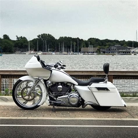 Beautiful Even Though Its White Harley Davidson Baggers Harley