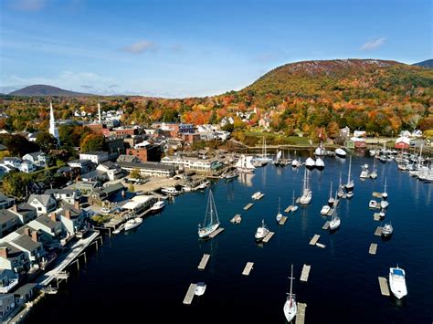 10 Prettiest Coastal Towns In Maine Maine In The Fall Coastal Towns