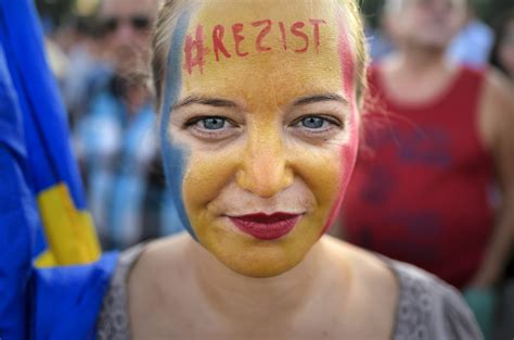 Romania Thousands Take Part In Anti Government Protests Ap News
