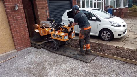 When you purchase your stump grinder, the manufacturer of the brand will offer a particular style, make or model of teeth that is best suited to your machine. Stump Grinder in Timperley | Wainwright Stump Removal