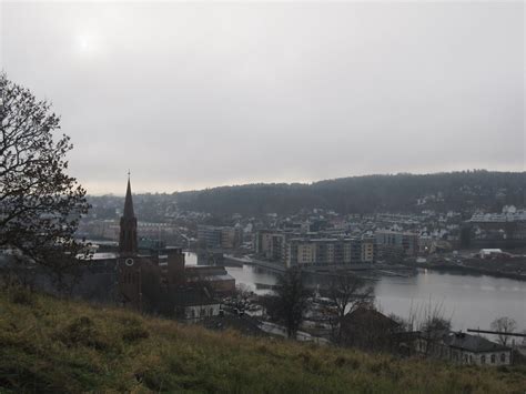 Der dom zu tønsberg (norwegisch: Tønsberg Domkirke and Kaldnes | View from the south end of ...