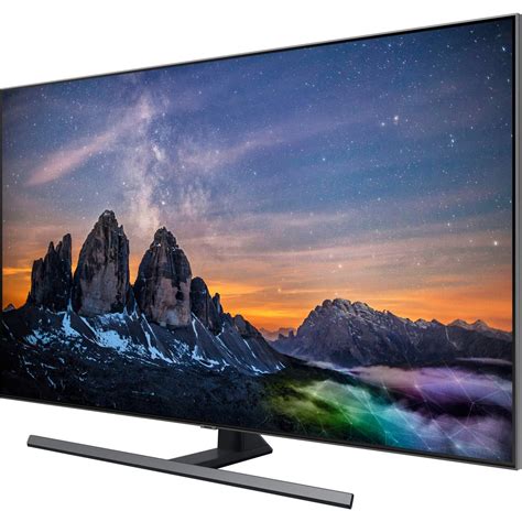 Qled technology uses an led backlight to hit a screen of quantum dot particles that then supercharges the tv's pixels for brightness and color beyond the standard quality seen in other lcd tvs. 55" Samsung QE55Q82 (UHD) QLED 2020 | T.S.BOHEMIA