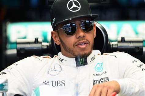 Hamilton won three races in the car, which is to be sold during the british grand prix weekend. Lewis Hamilton, un campione predestinato in vetta al mondo