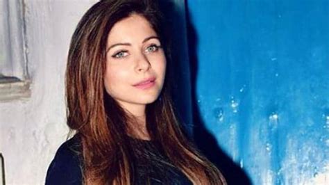 Kanika Kapoor Tests Positive For The Third Time Will Remain In