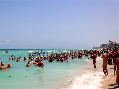 5 Najlepszych Plaż Nudystów Na świecie Traveler