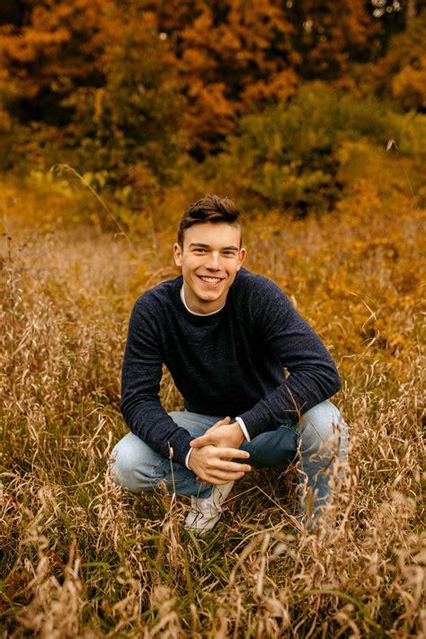 Babe Senior Picture Poses Rochester Hills Michigan Michigan Photographer Senior Pictures