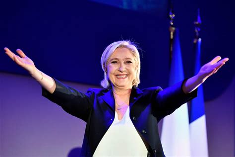 Daté du jeudi 1 juillet. French Elections: Marine Le Pen Is Backed by Quiet Army of Women - NBC News