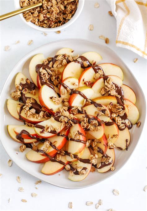 Chocolate And Granola Apple Wedges Eat Yourself Skinny