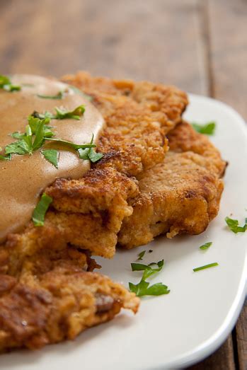 I've never had a desire to fry chicken at home, but after this i am seriously considering it! My Mom's Chicken-Fried Steak - Simply Delicious