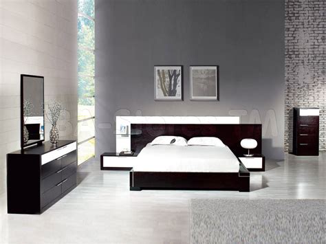 Clean wood floors are great for protecting against allergies. 40 Modern Bedroom For Your Home - The WoW Style