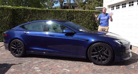 Doug Demuro Is Blown Away By Some Features Of The Tesla Mannequin S Plaid Auto Recent