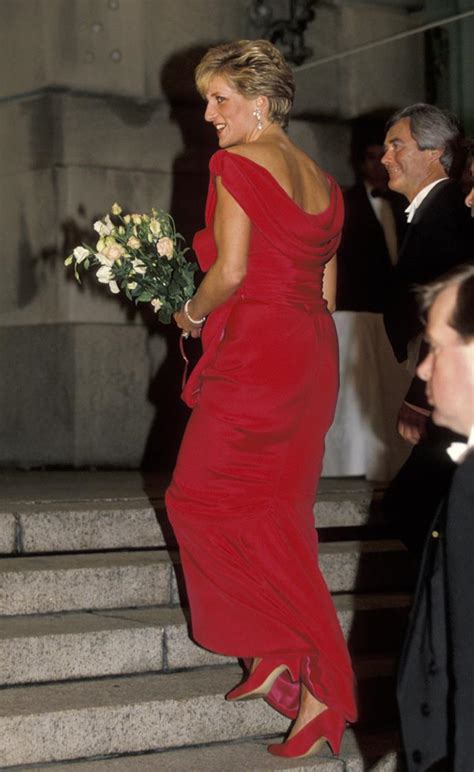 princess diana fashion and best outfits in photos elle australia