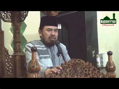 In 1996, he continued his. Tunutunan Zakat Fitrah - DR. H. Yusri Muhammad Arsyad, Lc ...
