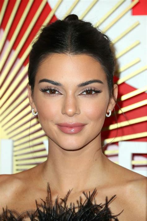 Kendall Jenner Eyebrows Tutorial Paintingseniorparkingspots