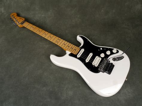 Fender Player Hss Floyd Rose Stratocaster White 2nd Hand Rich