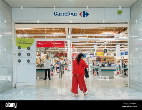 Supermarket Entrance Inside Hi Res Stock Photography And Images Alamy