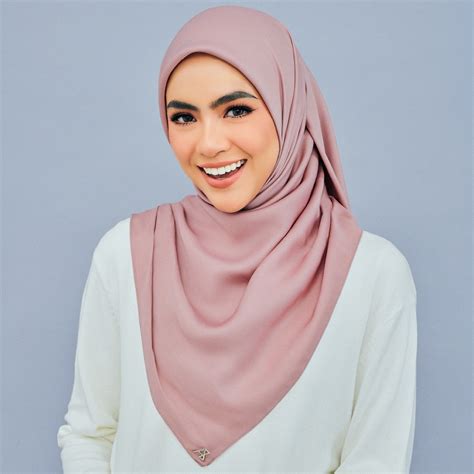 ameera zaini shop exclusive printed hijab square shawl bawal tudung malaysia