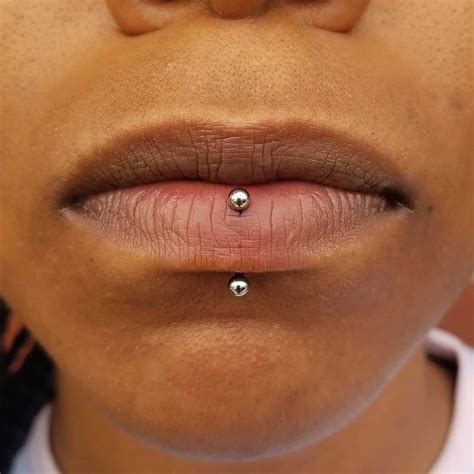 Labret Piercing [60 Ideas] Pain Level Healing Time Cost Experience Piercee