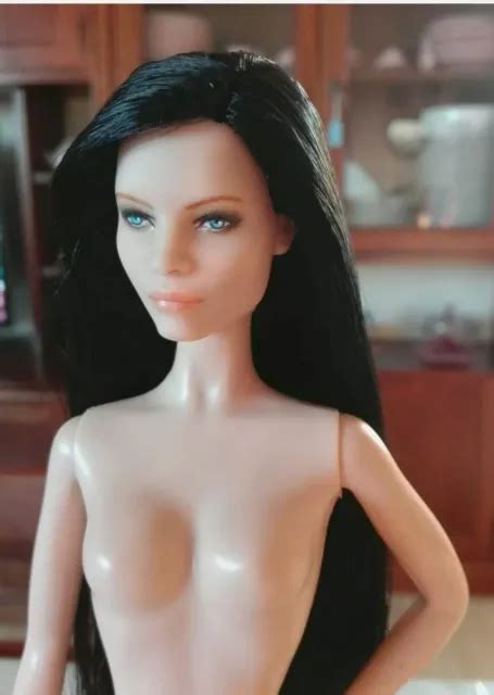 Barbie Natalia Repaint Reroot Nuda Nude Naked Model Muse Doll Collection Mattel Eur